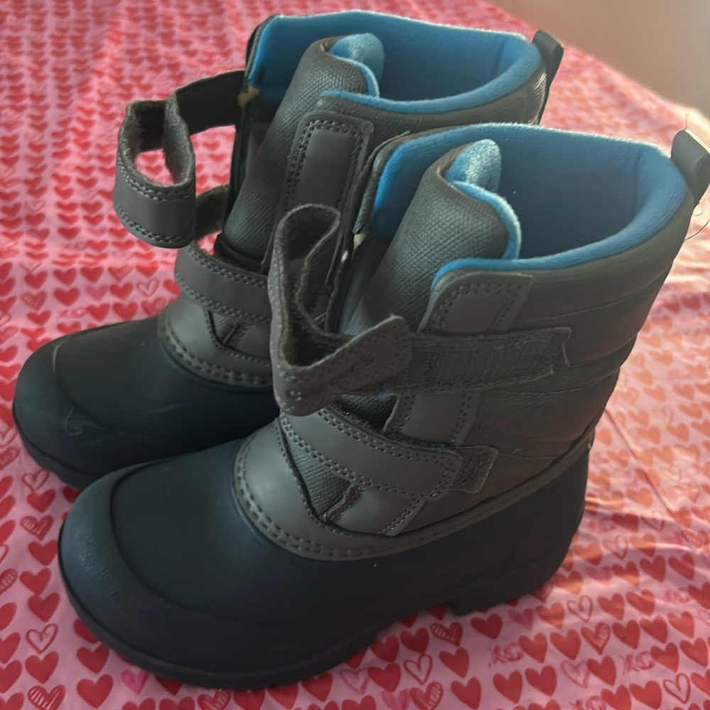 Size 12 Carters snow boots
